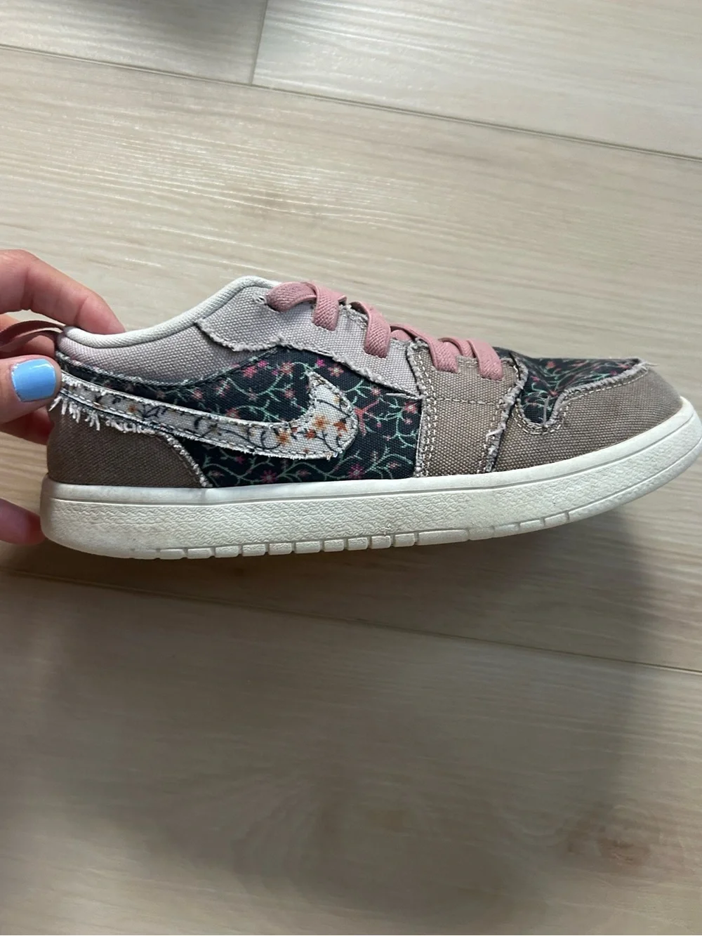 Girls Jordan low floral shoes - 3y